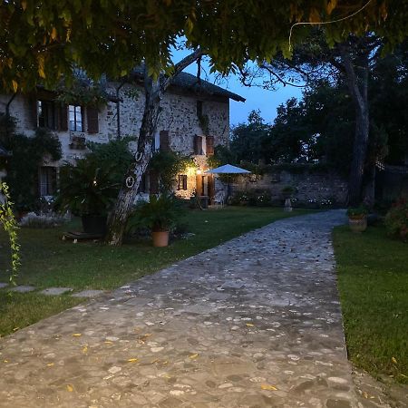 B&B La Casa Del Sole Manzano Luaran gambar
