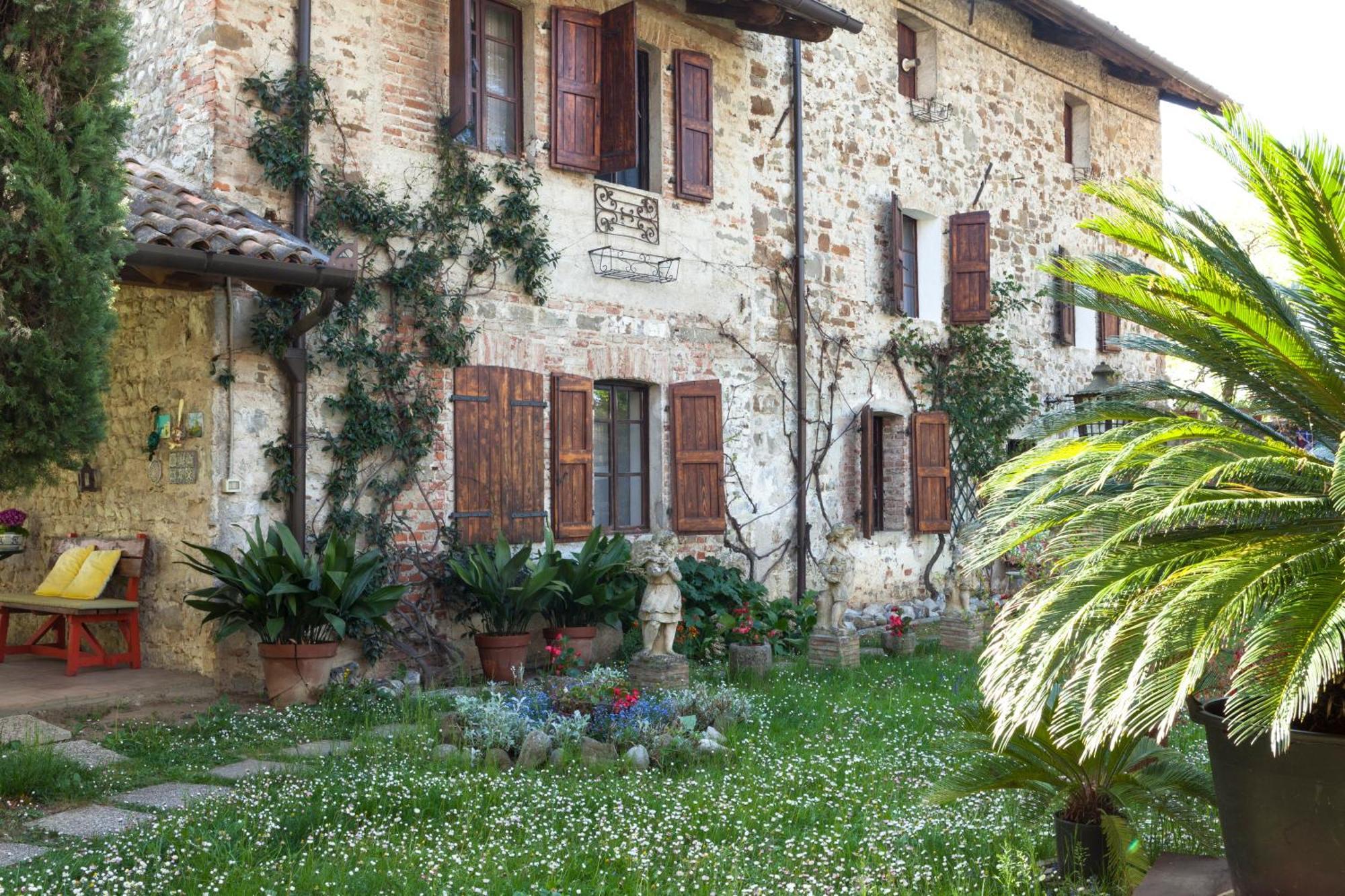 B&B La Casa Del Sole Manzano Luaran gambar